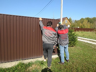 Забор из профнастила на ленточном фундаменте 15 соток